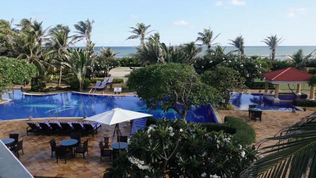 The Hans Coco Palms Puri Exterior foto